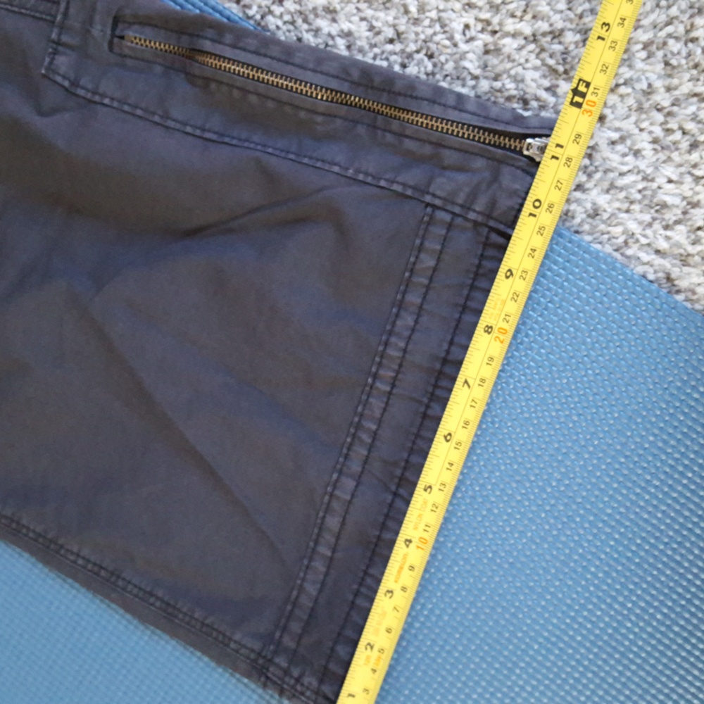 American Eagle low rise flare cargo never worn - Picture 12 of 12